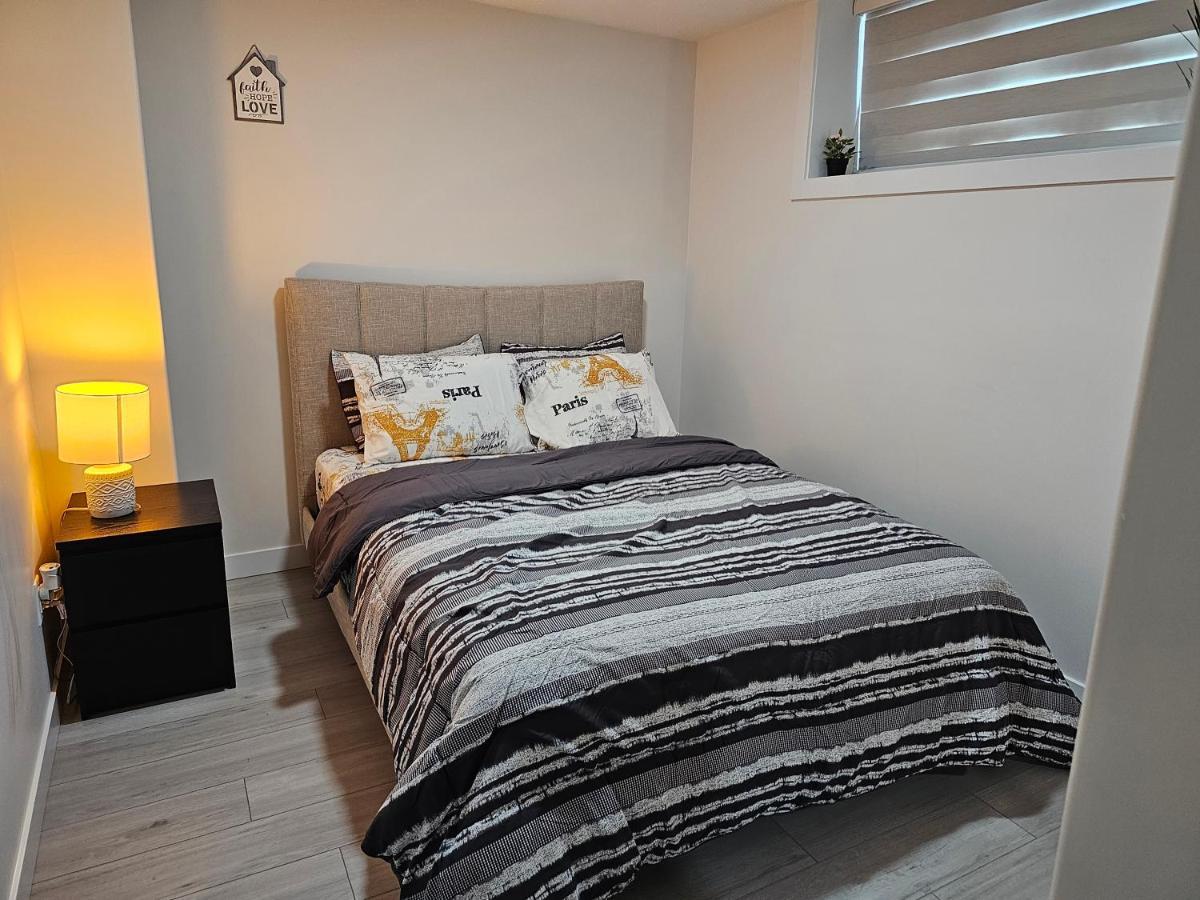 New Built House, Stay In Style Guest Suite, 2Bedroom, 2Bed, 2Bath 埃德蒙顿 外观 照片