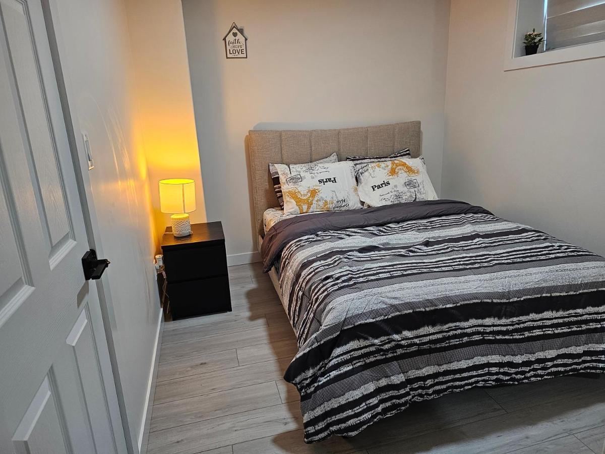 New Built House, Stay In Style Guest Suite, 2Bedroom, 2Bed, 2Bath 埃德蒙顿 外观 照片