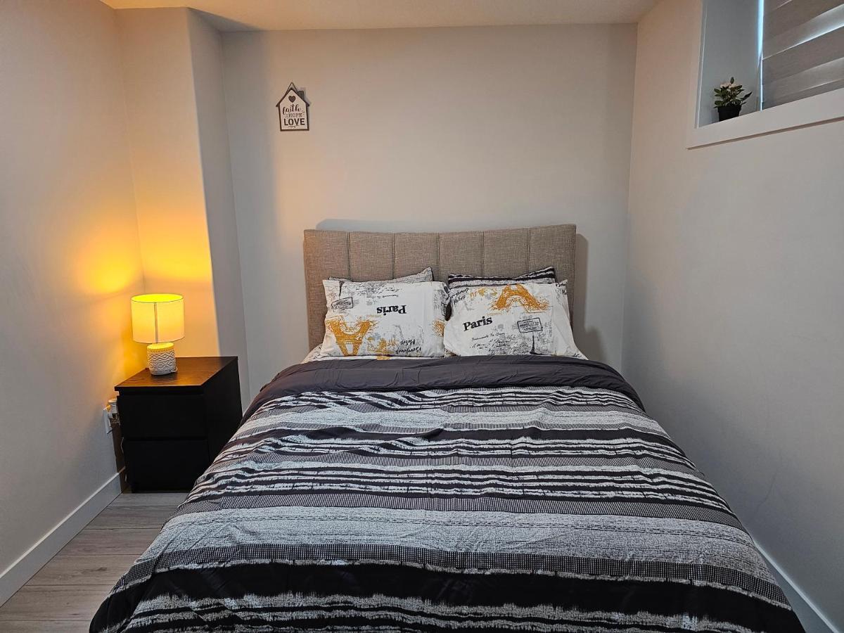 New Built House, Stay In Style Guest Suite, 2Bedroom, 2Bed, 2Bath 埃德蒙顿 外观 照片