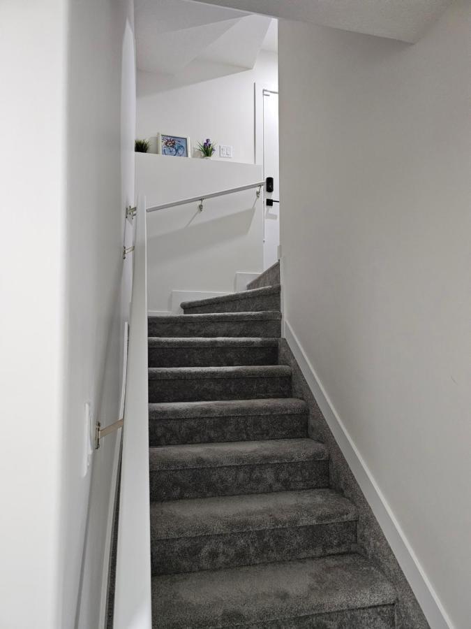 New Built House, Stay In Style Guest Suite, 2Bedroom, 2Bed, 2Bath 埃德蒙顿 外观 照片
