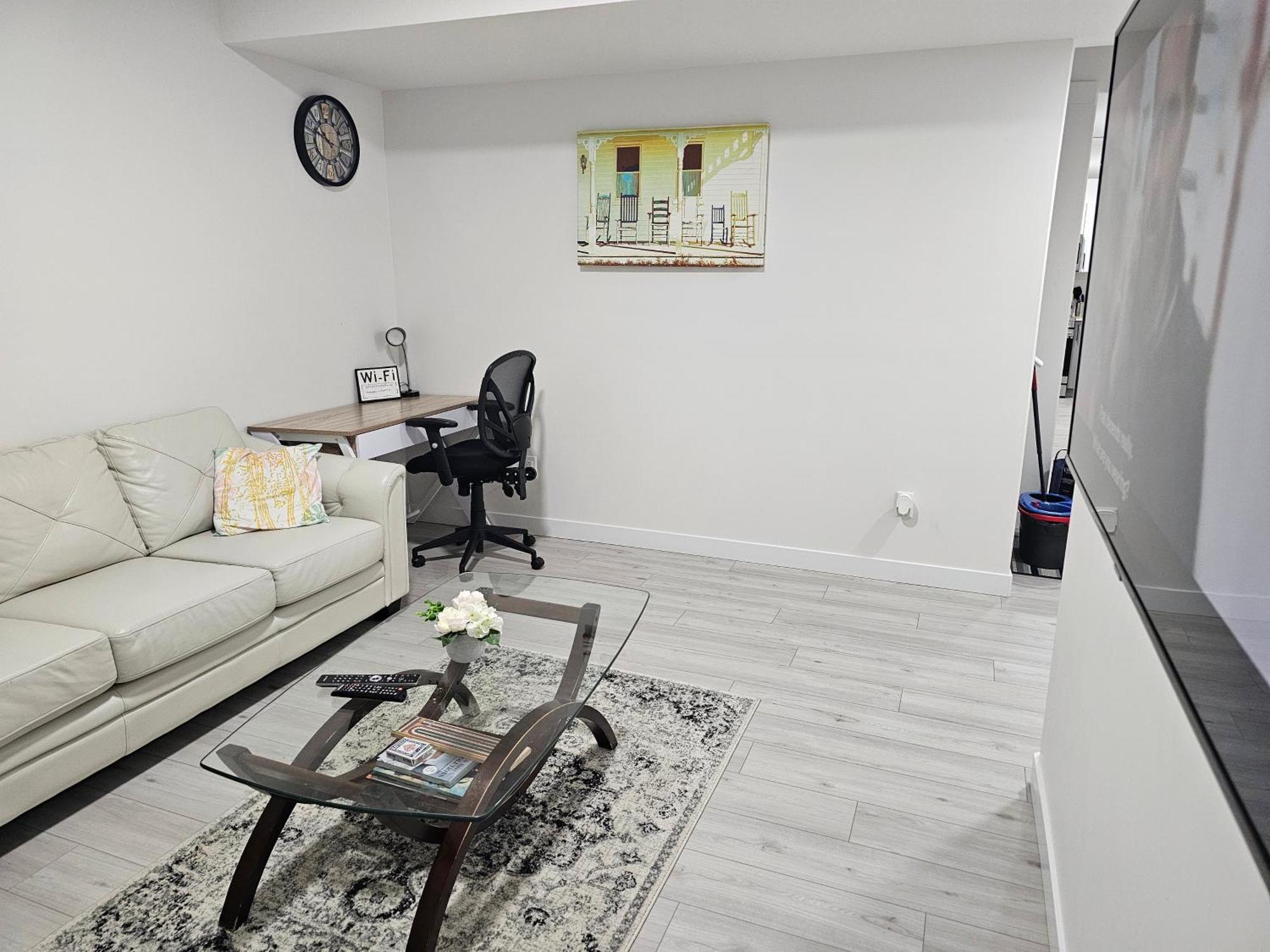 New Built House, Stay In Style Guest Suite, 2Bedroom, 2Bed, 2Bath 埃德蒙顿 外观 照片