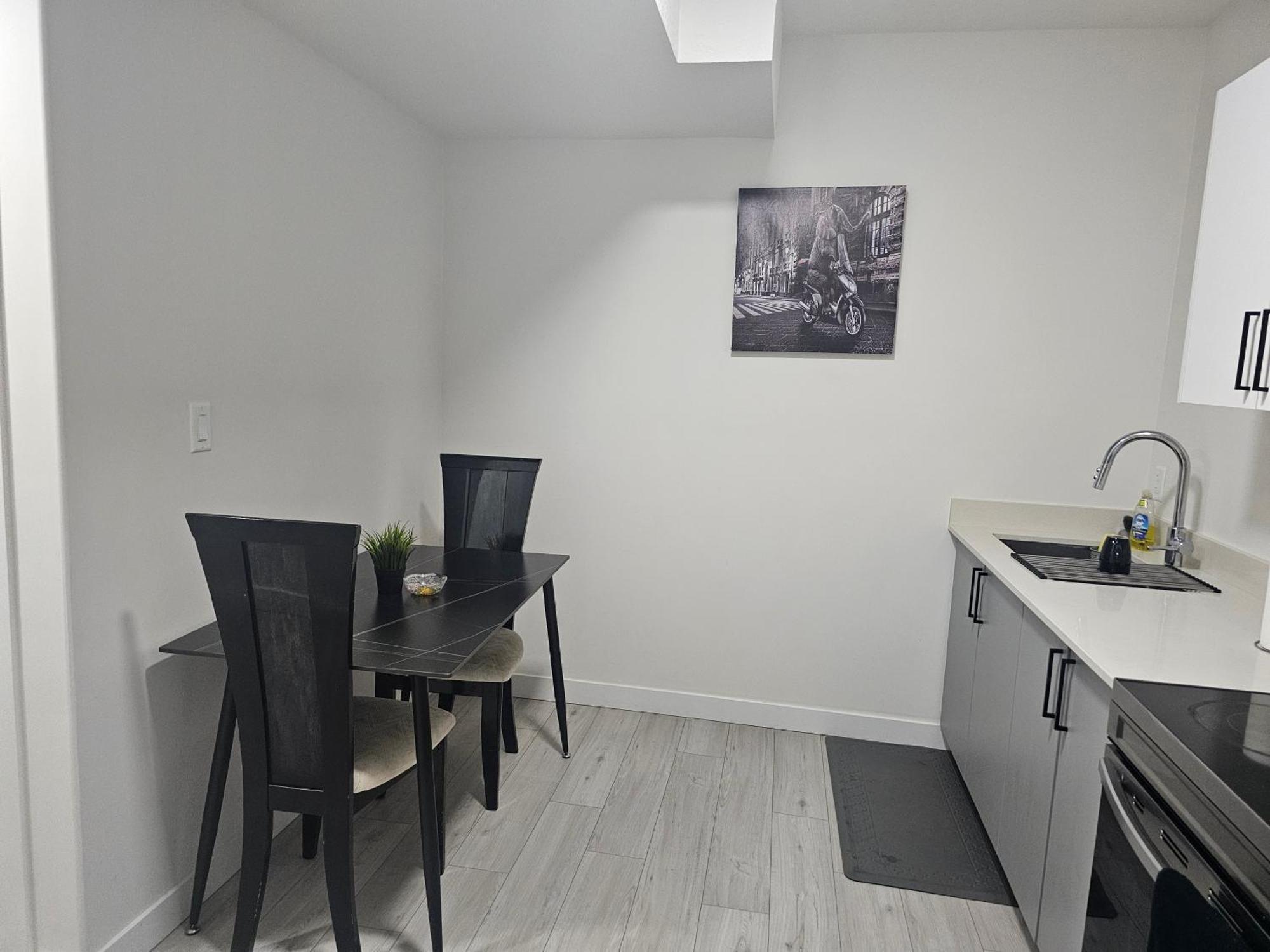 New Built House, Stay In Style Guest Suite, 2Bedroom, 2Bed, 2Bath 埃德蒙顿 外观 照片